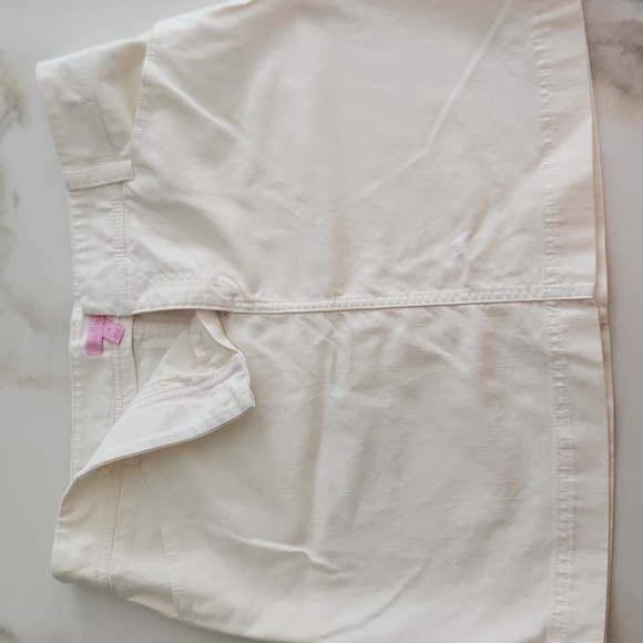 Lilly Pulitzer Dresses & Skirts - Lilly Pulitzer Cameo Mini Skirt..Cream Color.